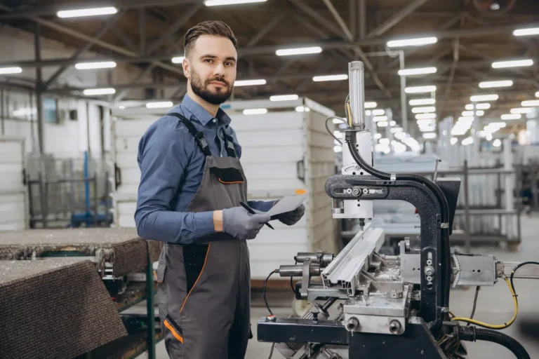 Automatyka przemysłowa a zarządzanie zasobami ludzkimi w produkcji – analiza